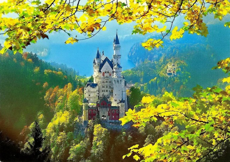 Neuschwanstein Castle_Germany_080621A