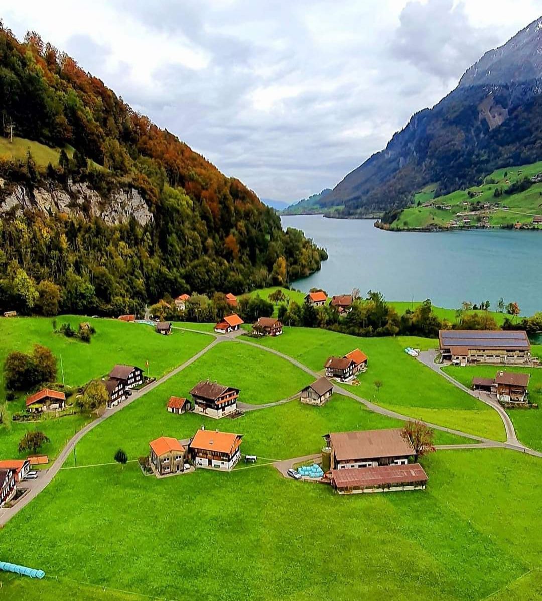 Lungern in Switzerland_020321A