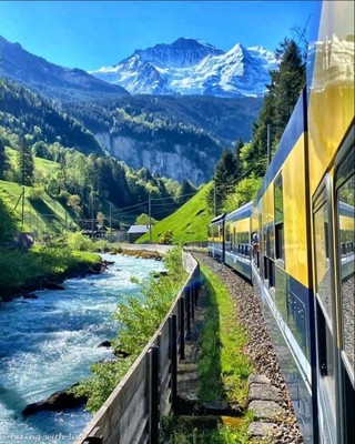 Lauterbrunnen_Switzerland_010721A