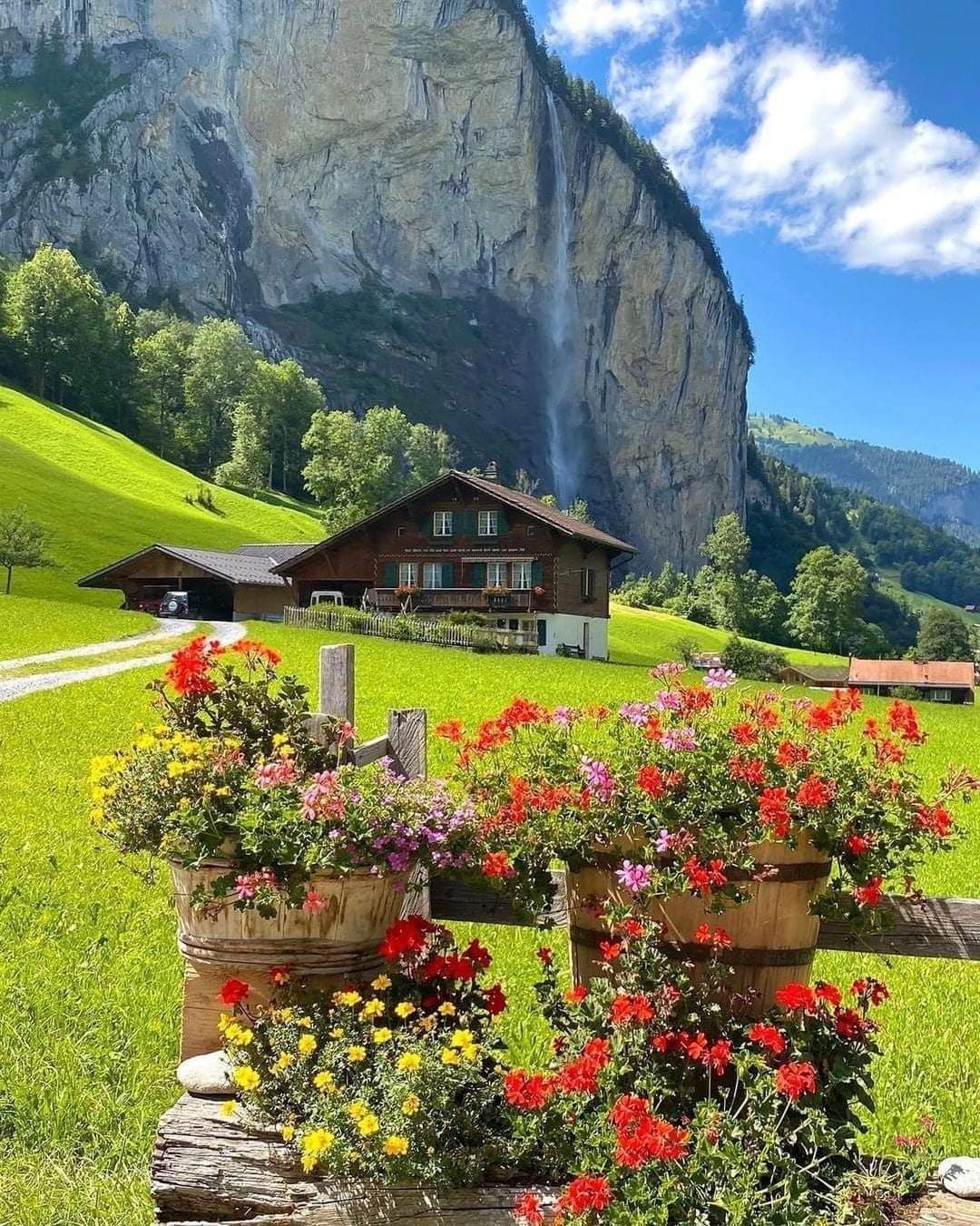 Lauterbrunnen_Switzerland_061621A
