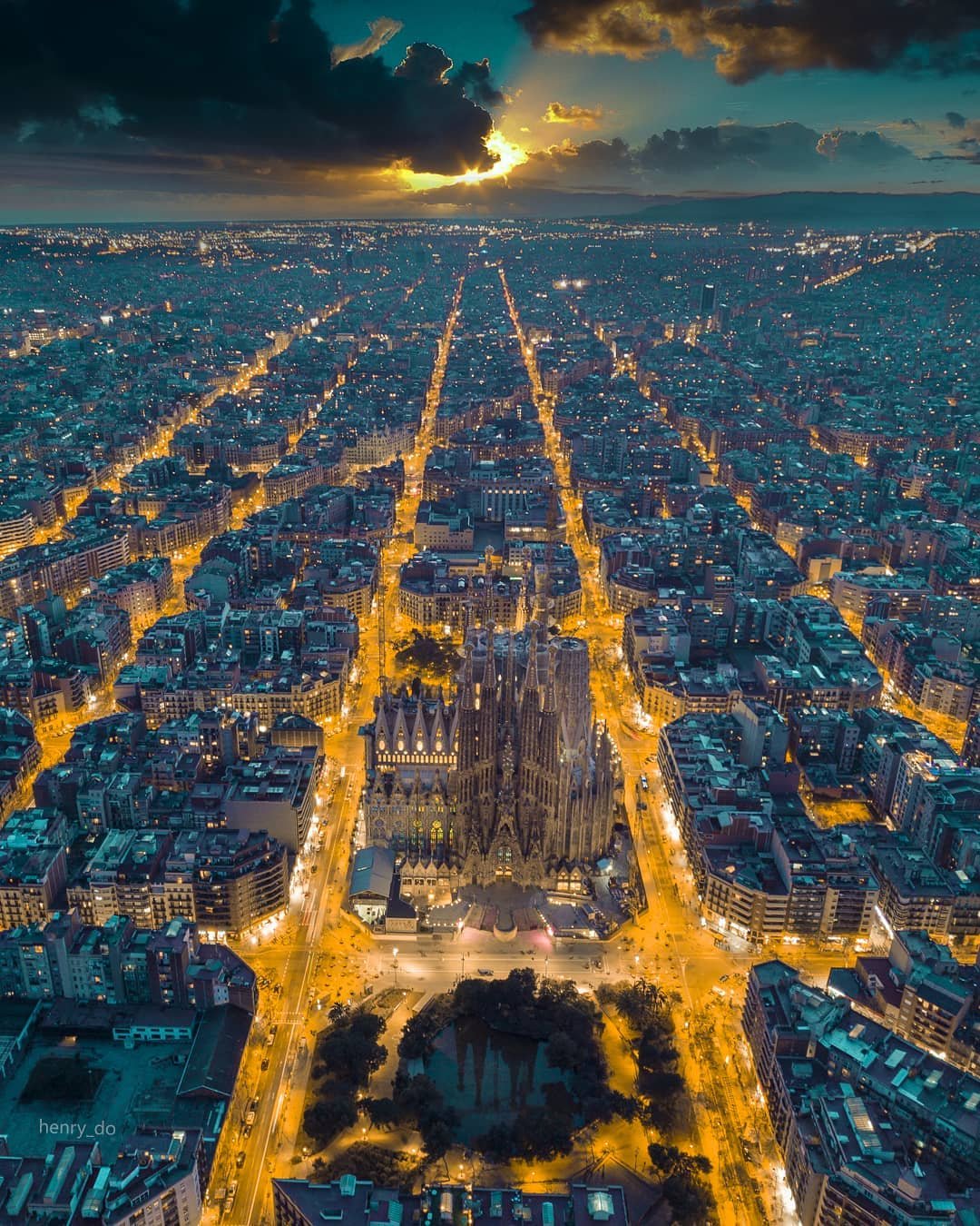 Barcelona_Spain_052222A