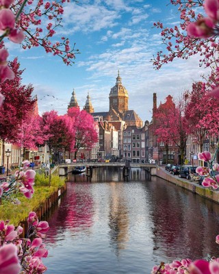 Amsterdam_Netherlands_Instagram_050422A