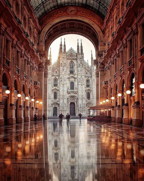 Milano_Italy_112520A