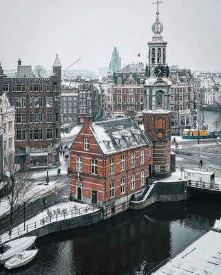 Amsterdam_Netherlands_122820A